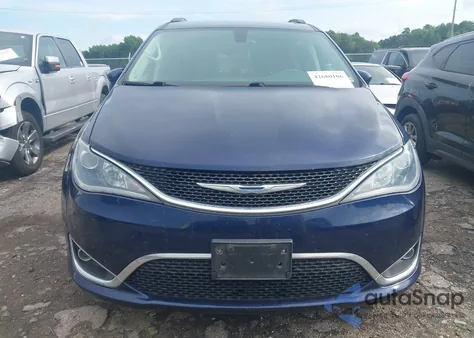 2017 Chrysler Pacifica Touring-L z USA, uszkodzony, nr VIN 2C4RC1BG1HR675968